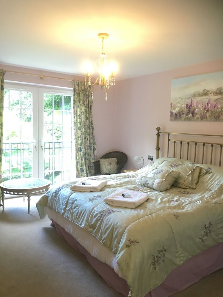 Фото The Waterwheel Inn