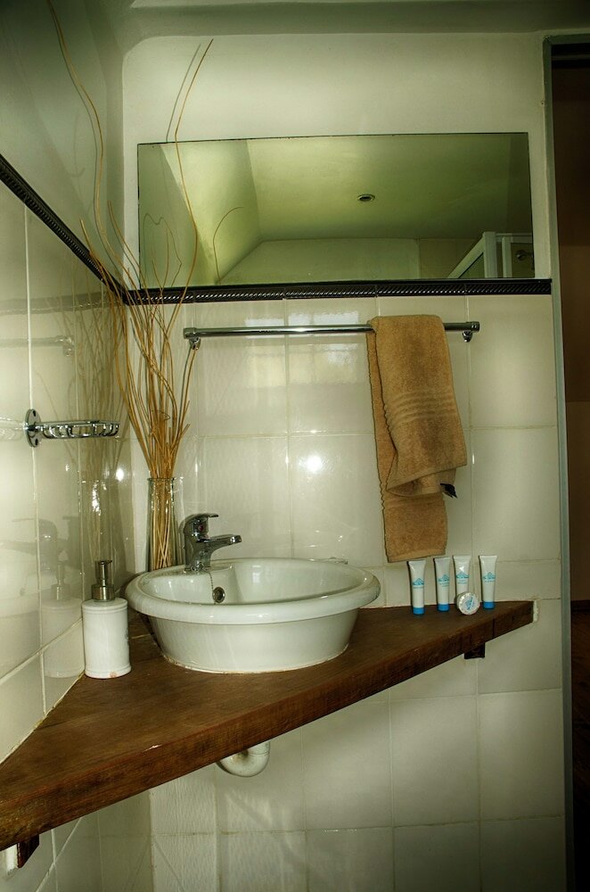 Фото The Old House