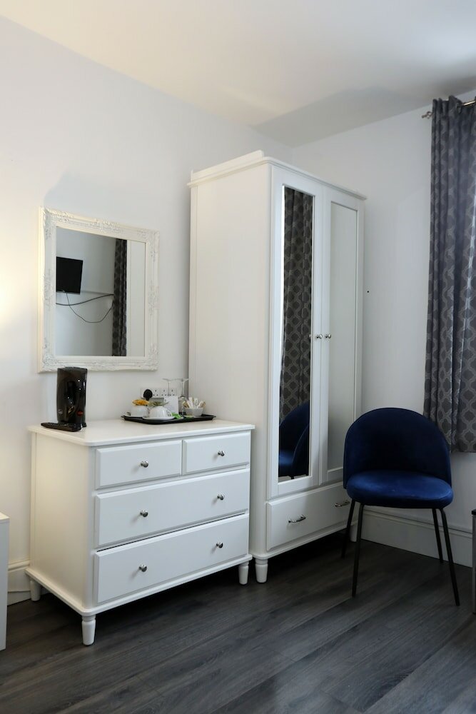 Фото Bexley Village Hotel