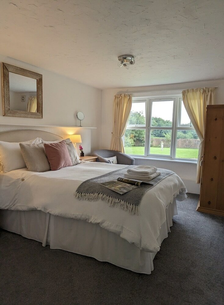 Фото Humphries Cross Apartments