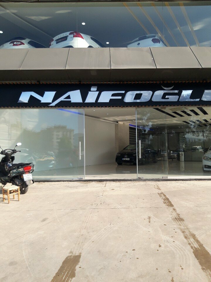 Otomobil satış galerileri Naifoğlu Auto, İzmir, foto