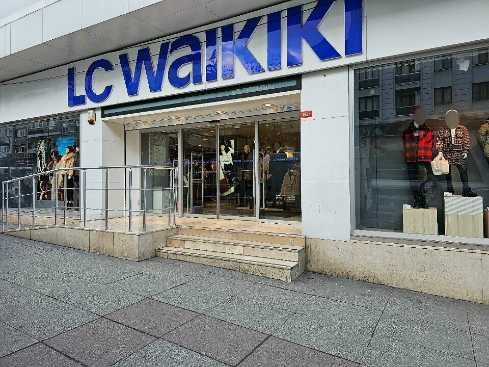 Clothing store LC Waikiki Türkiye, Istanbul, photo
