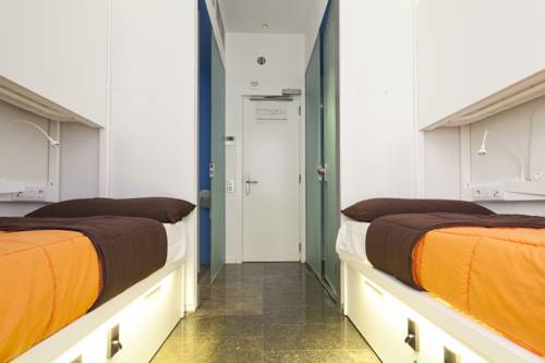 Фото Urbany Hostel Bcn Go