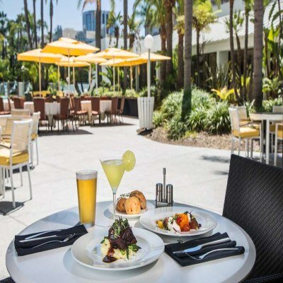 Фото Hilton Irvine Orange County Airport