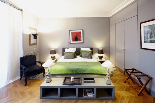 Фото Patio de l'Intendance