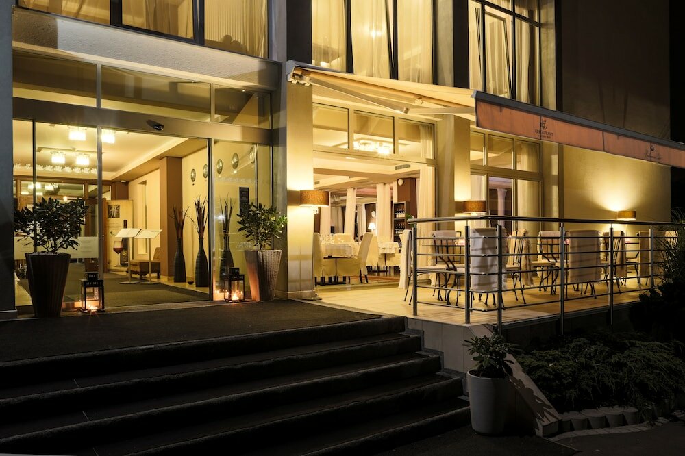 Фото Golden Fish Hotel Apartments