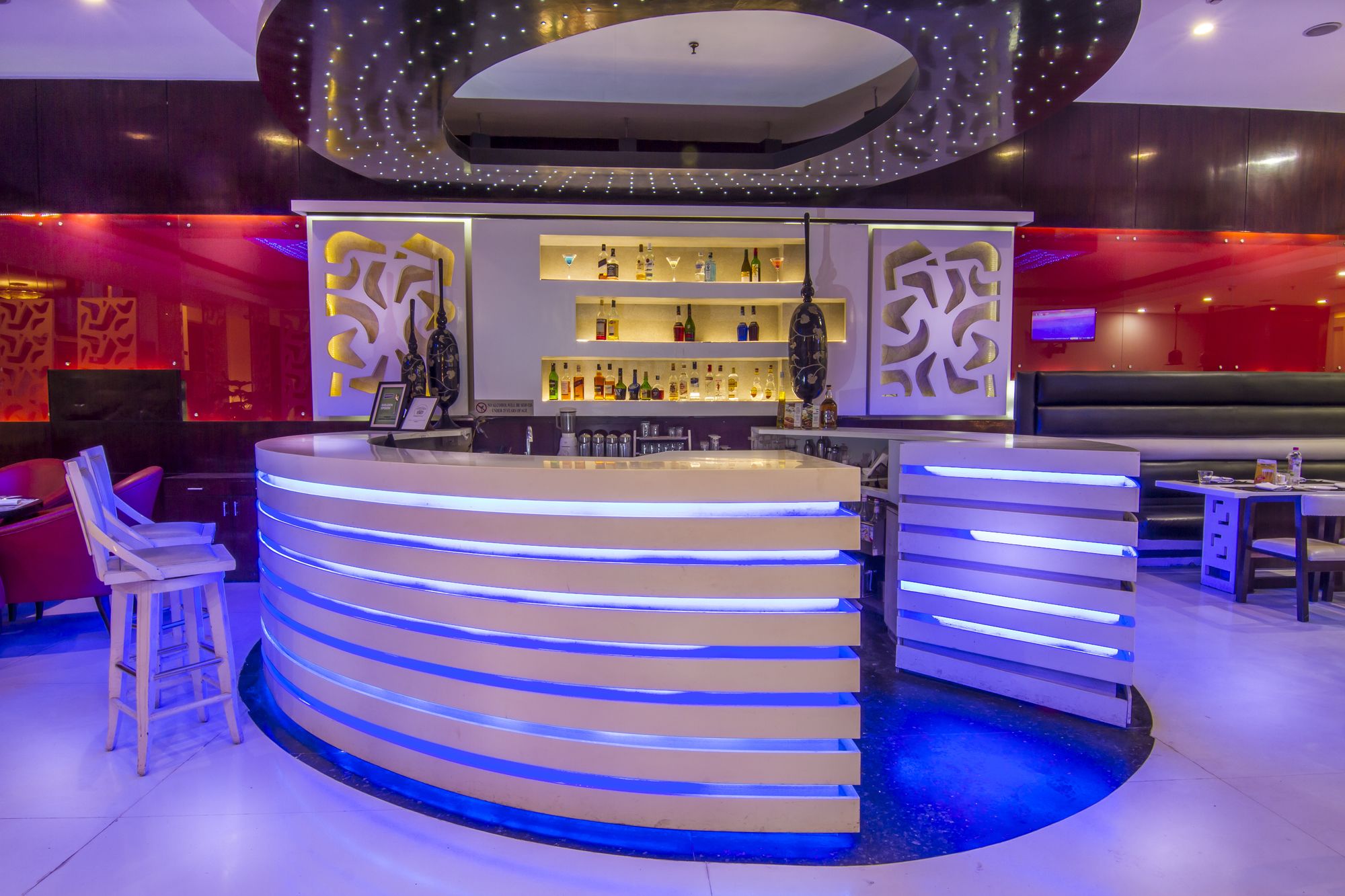 Фото Central Blue Stone