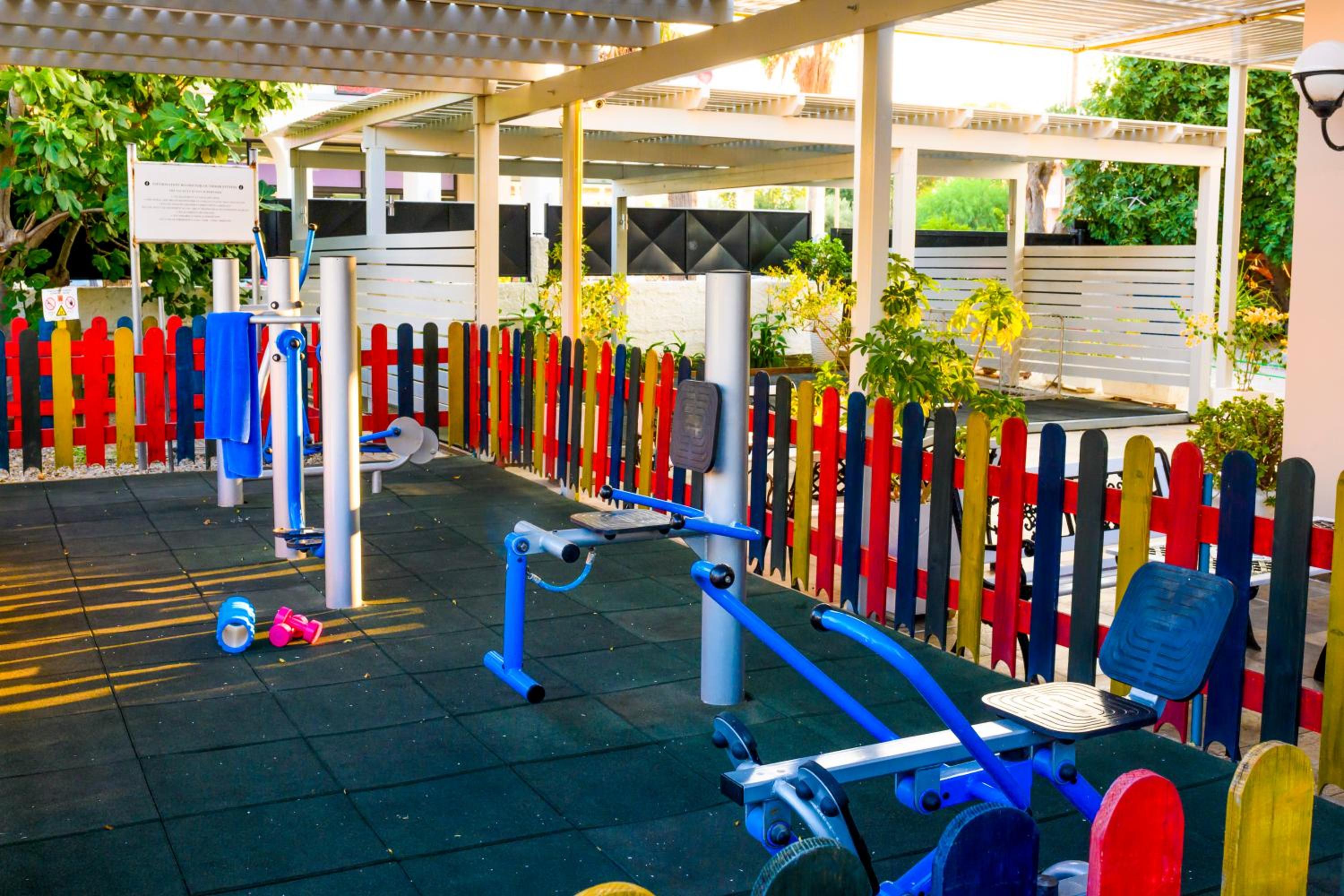 Фото Peridis Family Resort