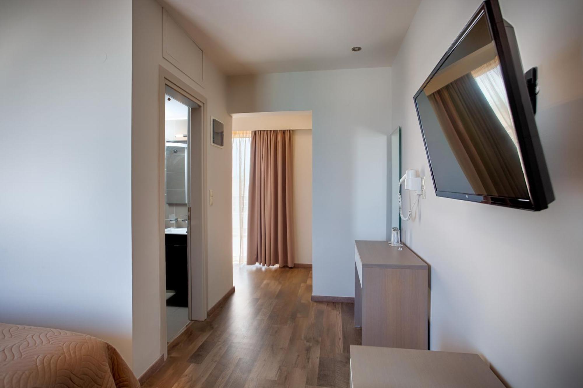 Фото Irini Hotel