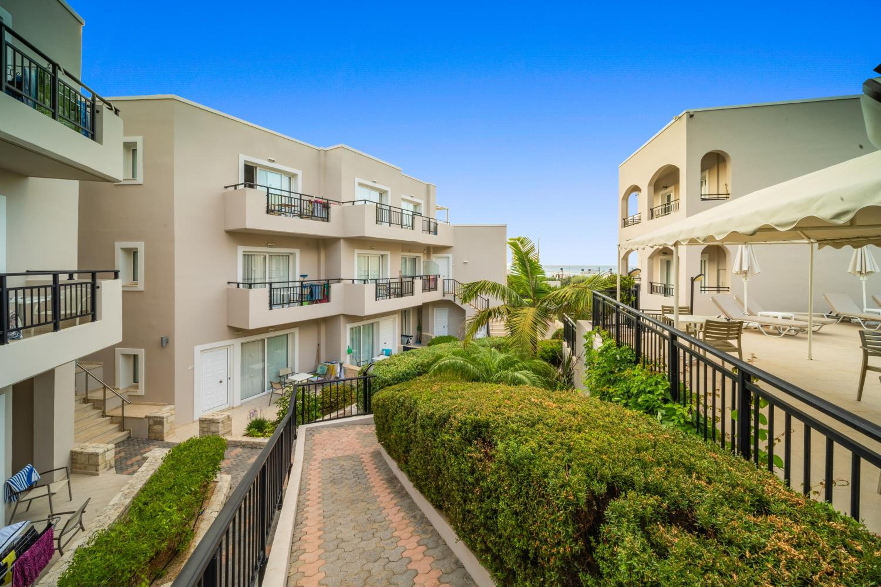 Фото Rainbow Apartments