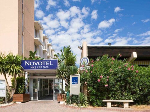 Гостиница Novotel Nice Aeroport Cap 3000 в Сене-Лоране-дю-Варе