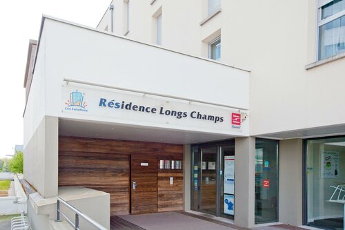 Апартаменты Séjours & Affaires Rennes Longs Champs в Ренне