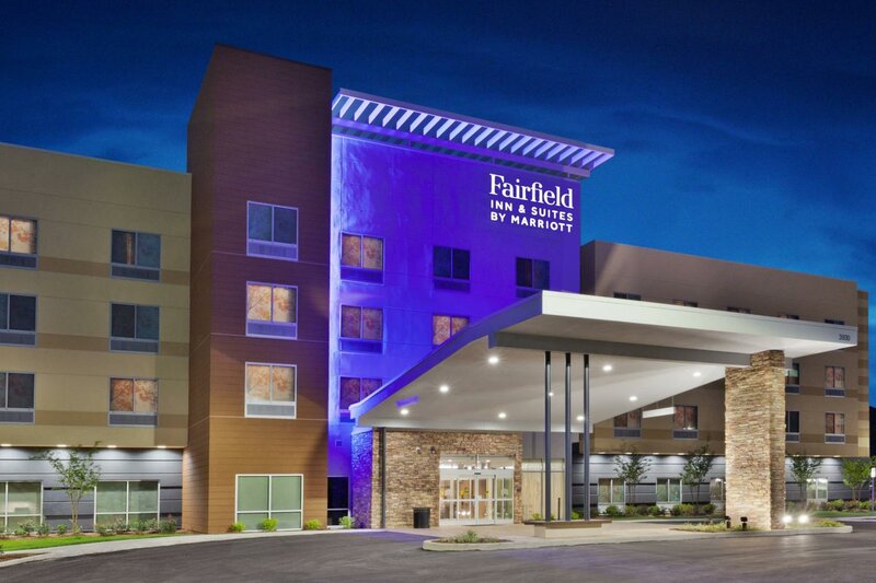 Гостиница Fairfield Inn & Suites by Marriott Birmingham Colonnade