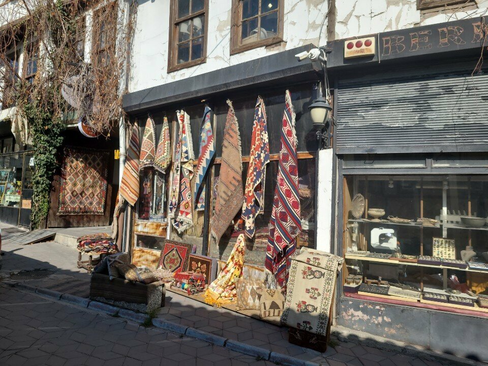 Carpet shop Oren Bazaar, Ankara, photo