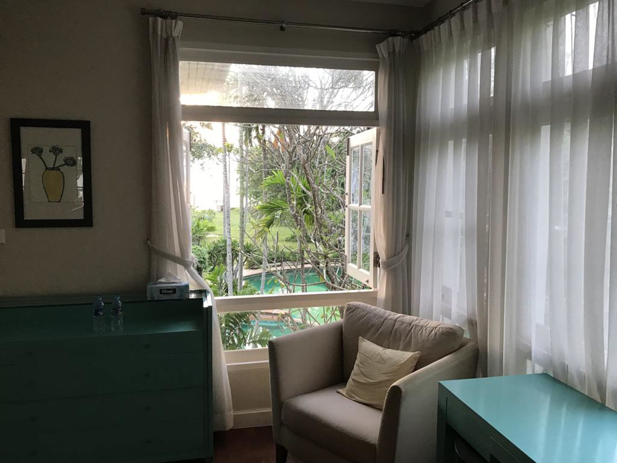 Фото Baan Dhewaran Beachfront Villa