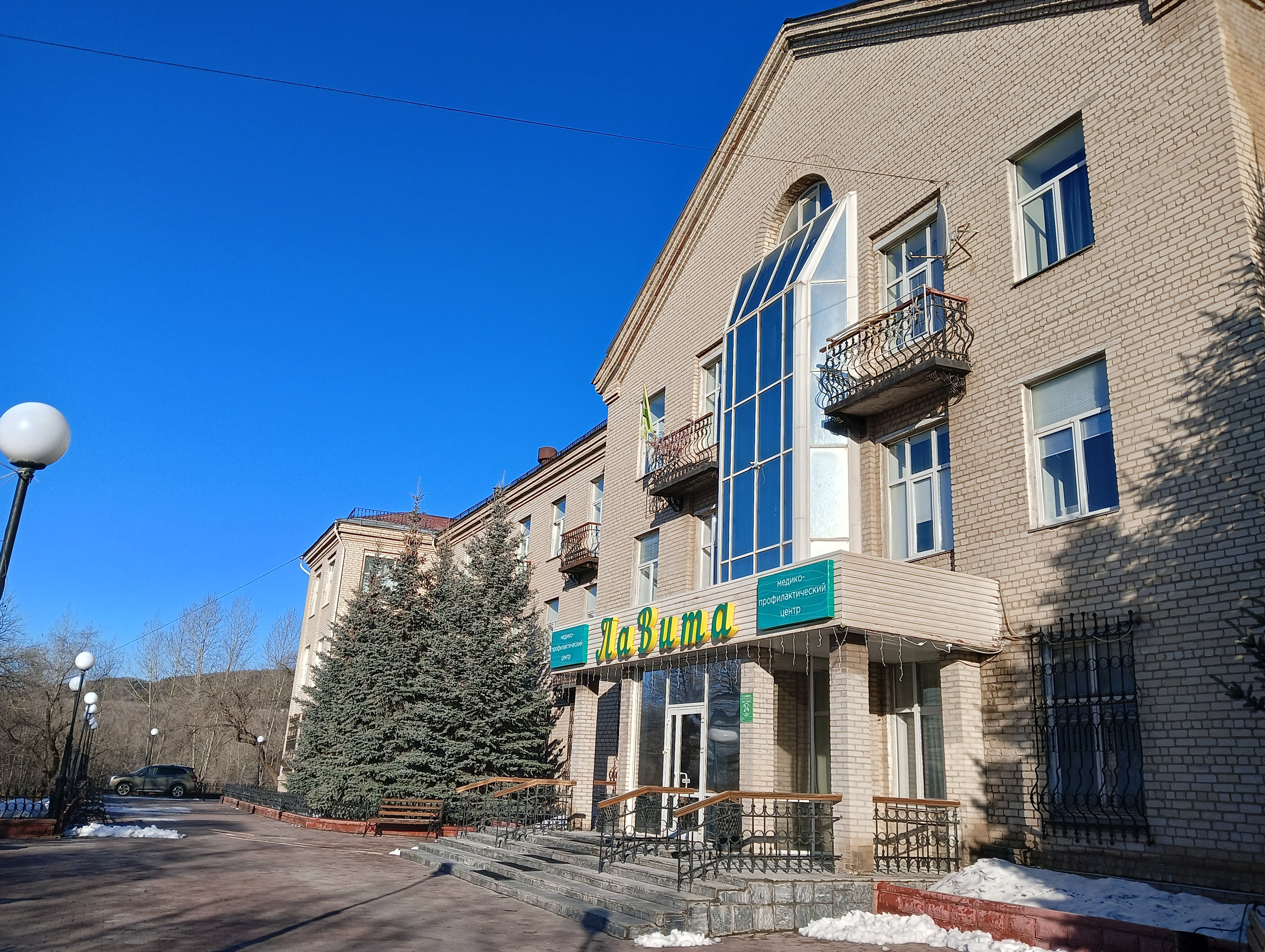 Фото отеля 1