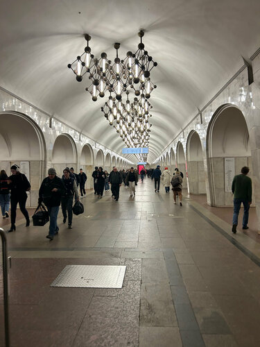 Mendeleyevskaya (Moscow, Novoslobodskaya Street) ، محطة مترو