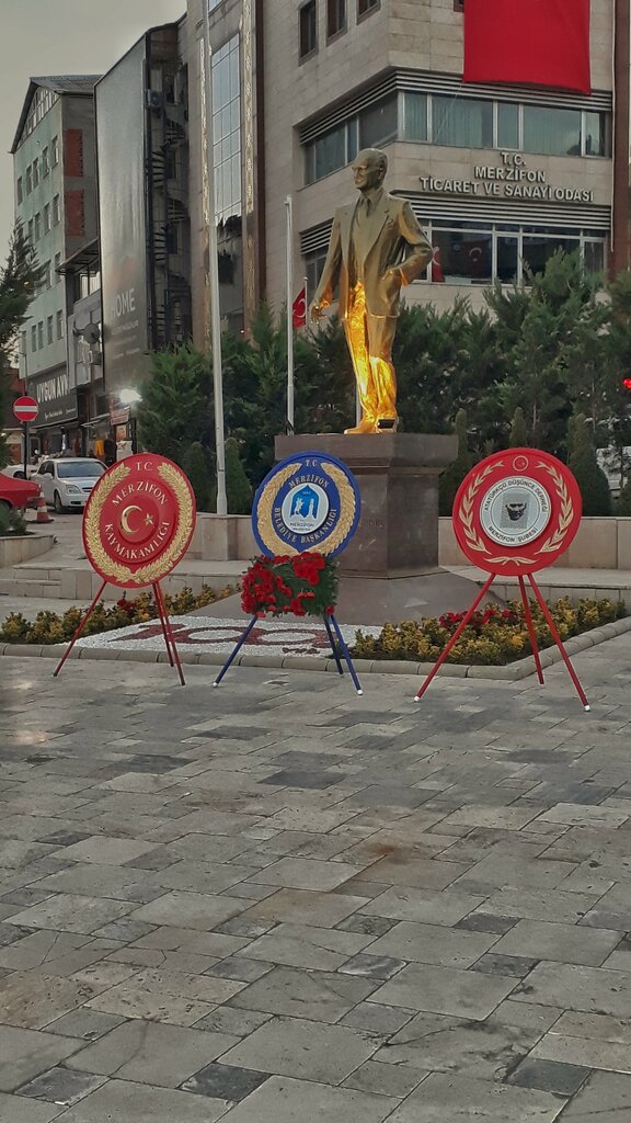 Monument, memorial Ataturk Monument, Merzifon, photo