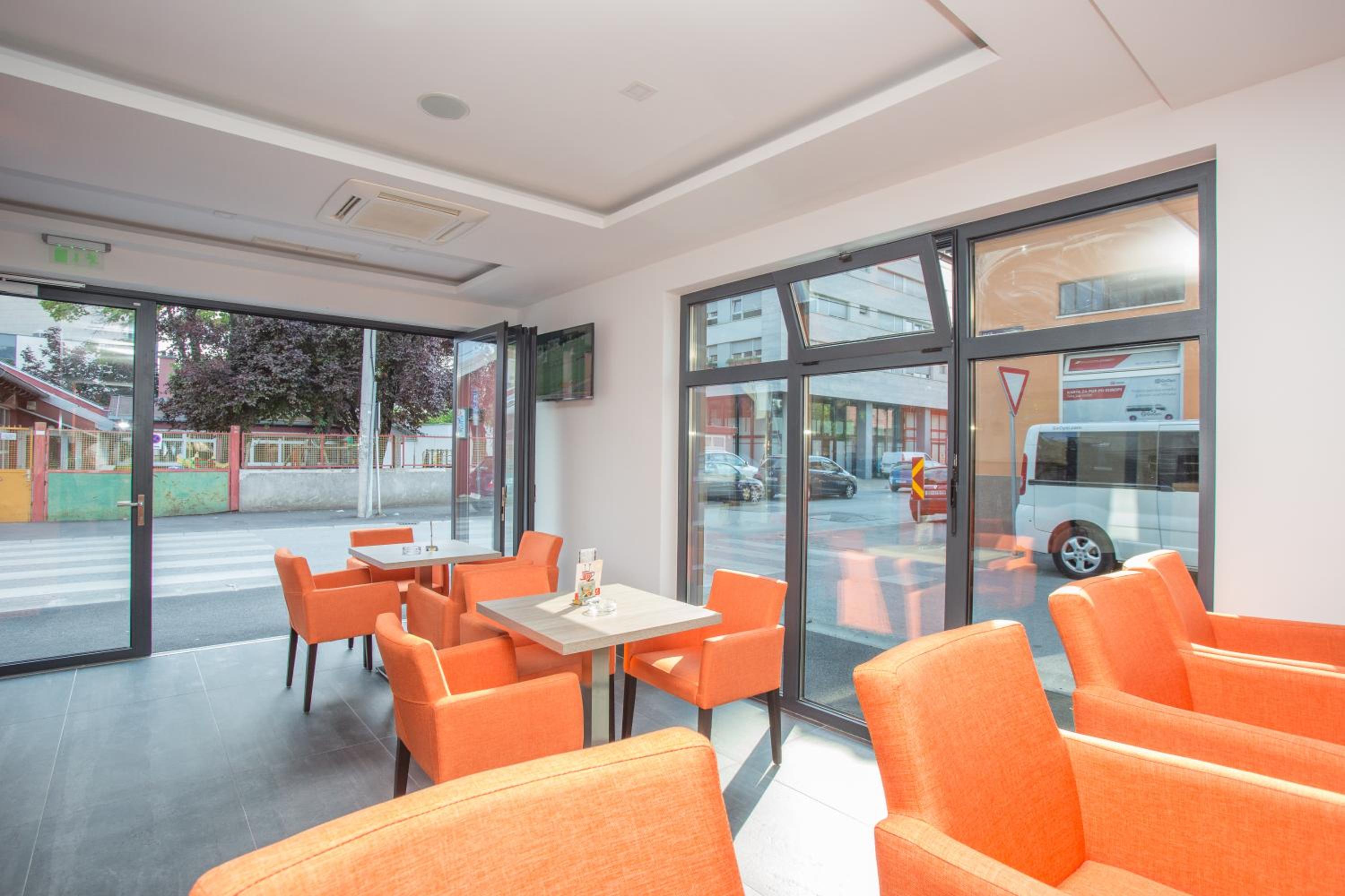 Фото Hotel National