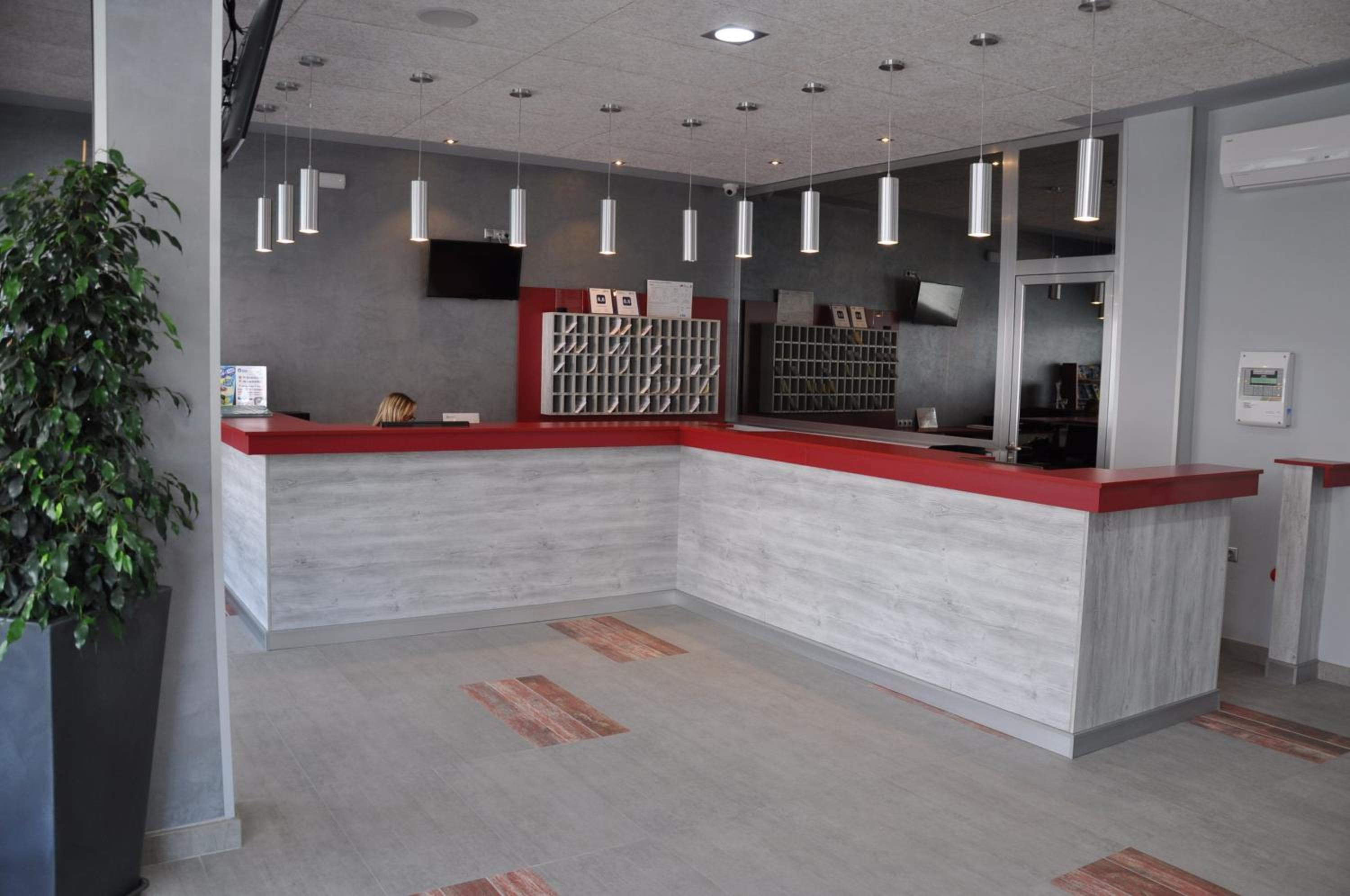 Фото Aparthotel Safari