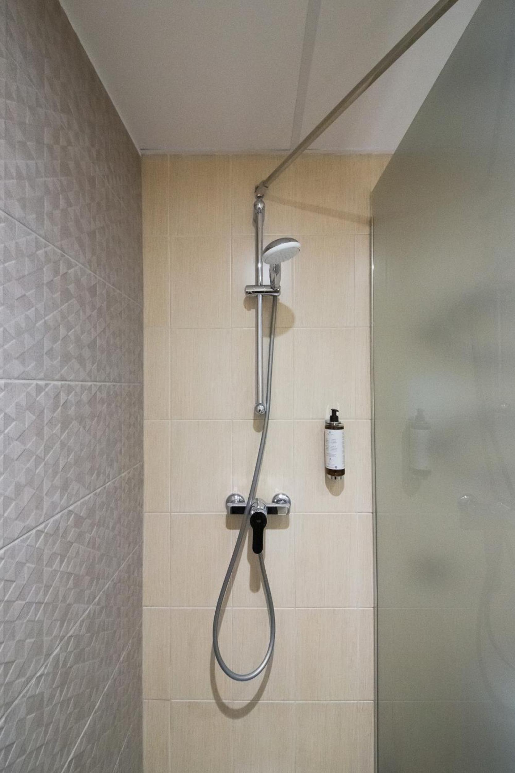 Фото Corner Hotel