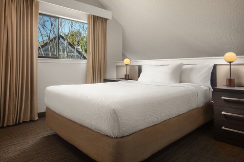 Гостиница Residence Inn by Marriott Irvine Spectrum в Лейк Форест