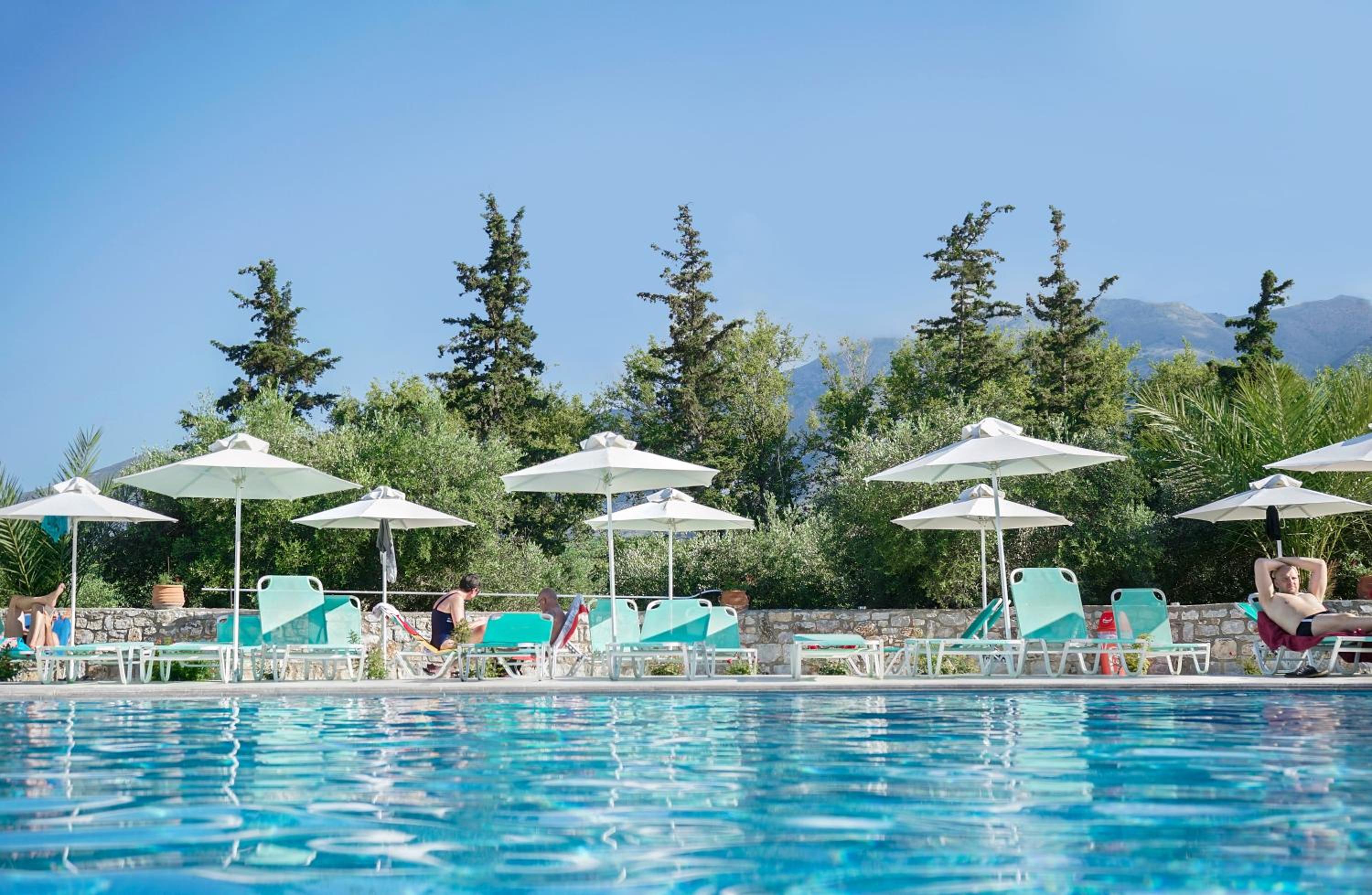 Фото отеля 2