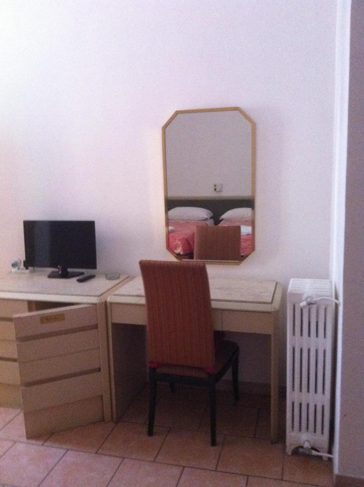 Фото Gambara Citylife Urban Nest