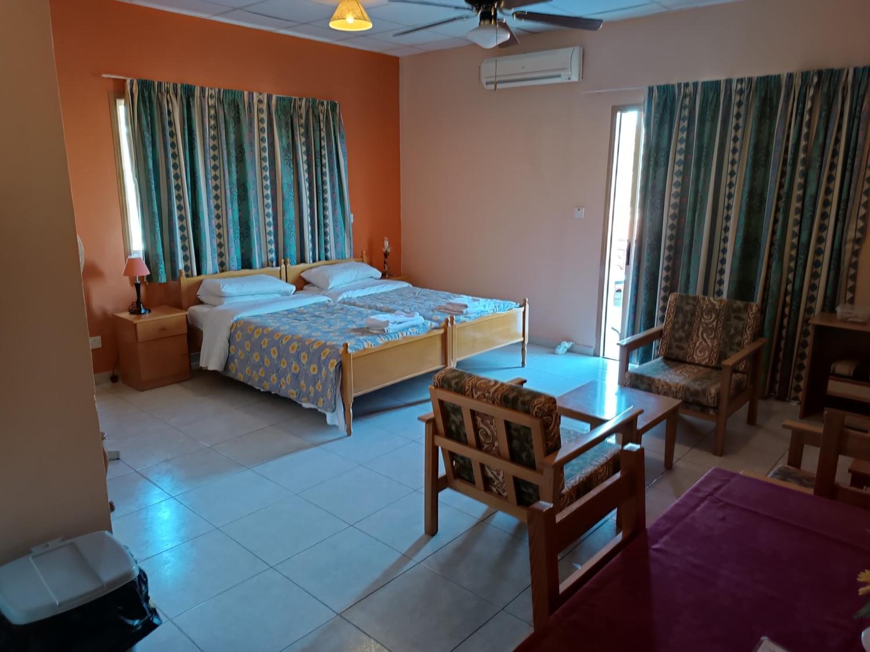 Фото Rantzo Holiday Apartments