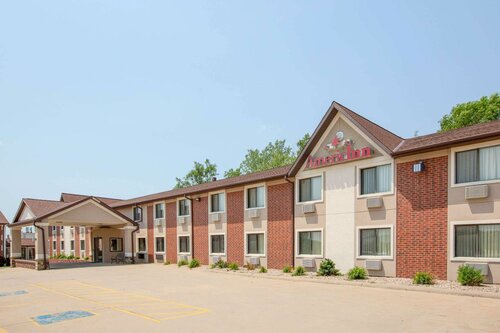 Гостиница AmericInn by Wyndham Council Bluffs в Каунсил Блаффс