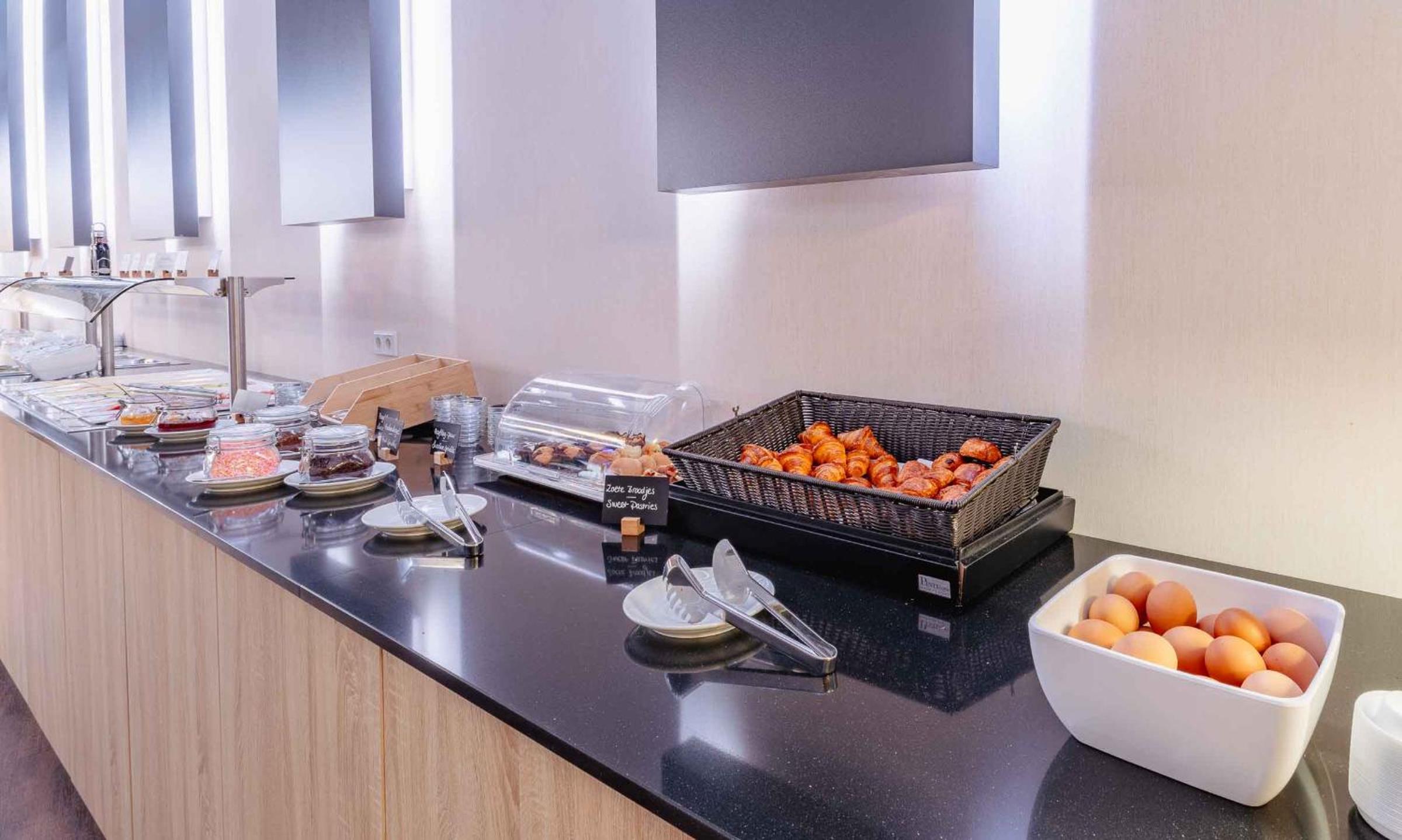 Фото Best Western Plus Plaza Den Haag City Center