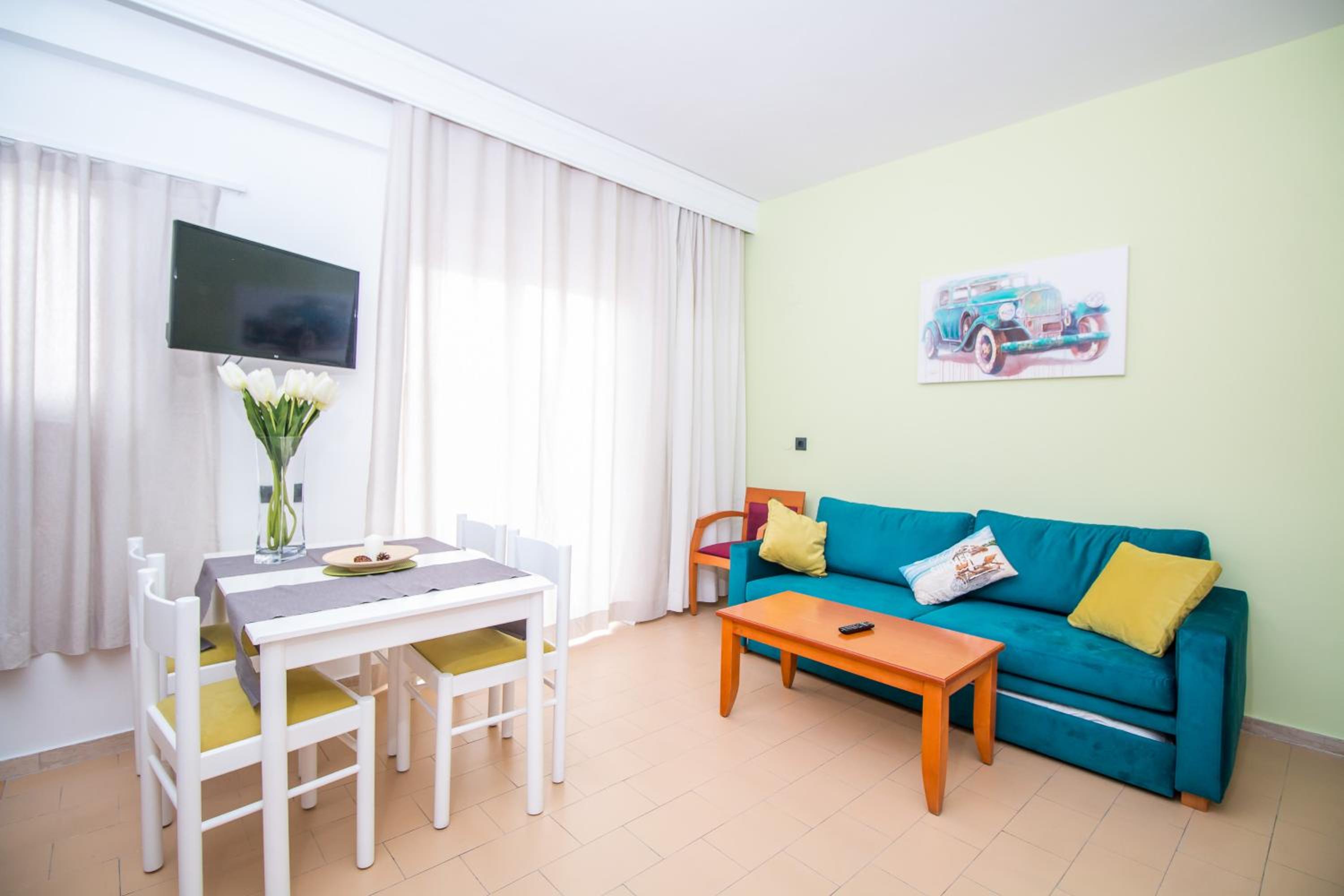 Фото Kahlua Hotel Apartments