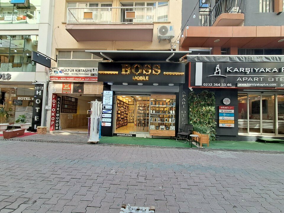Mobile phone store Boss Mobile, Izmir, photo