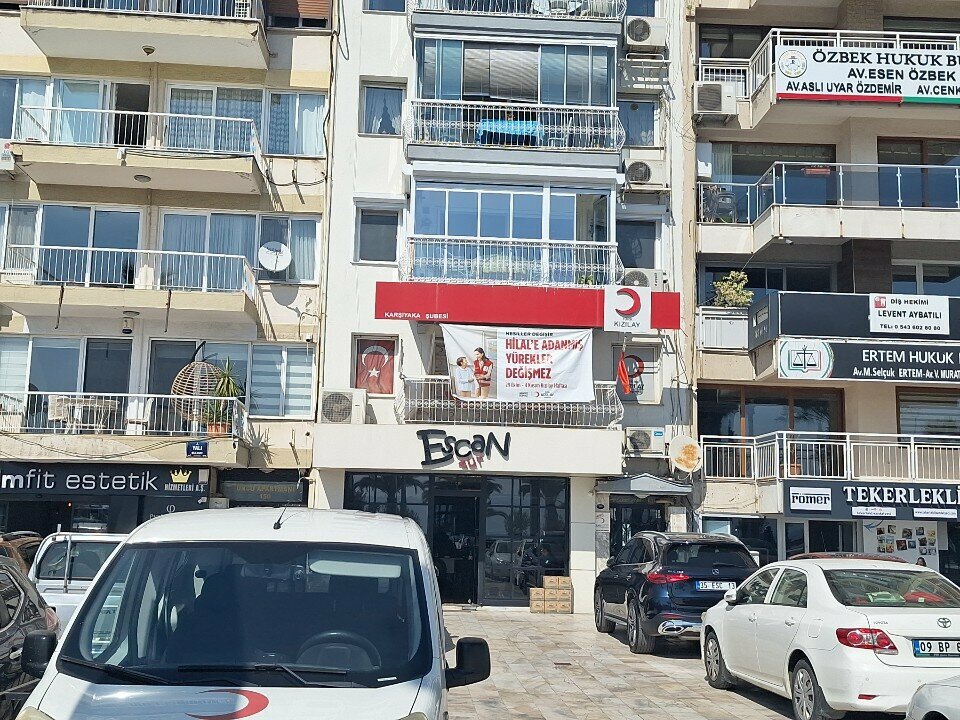Estación de transfusión de sangre Turkish Red Crescent Karsiyaka Branch Presidency, , foto