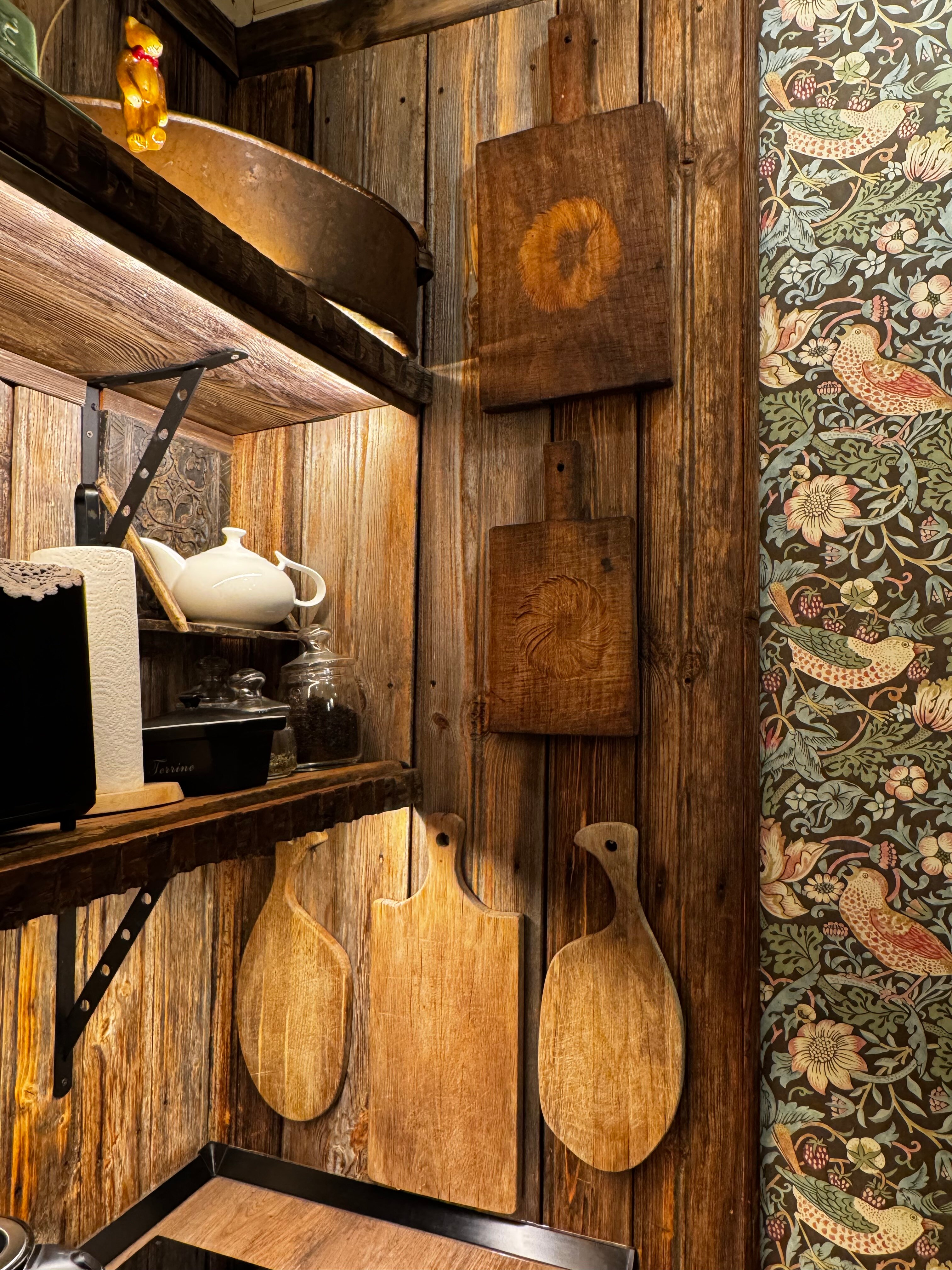 Фото Домик в лесу