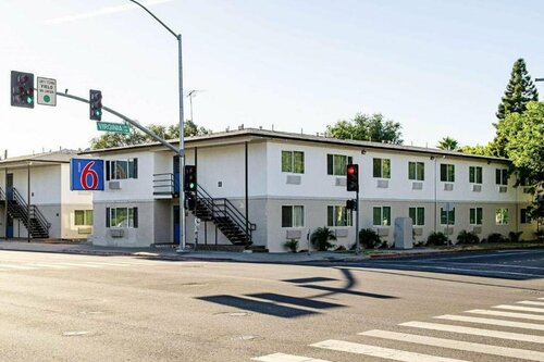 Гостиница Motel 6 Modesto, Ca - Downtown в Модесто