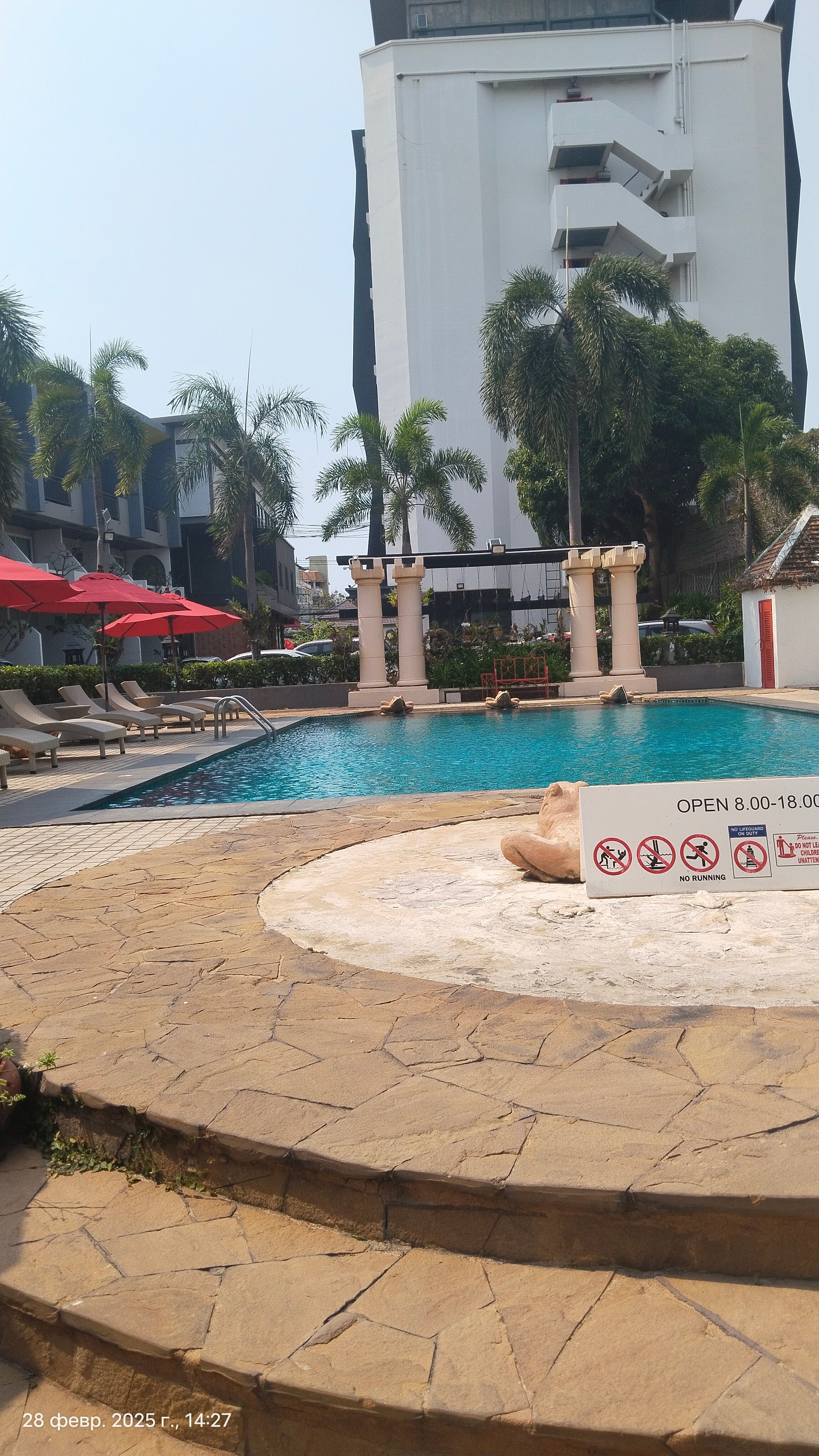 Фото Lantana Pattaya Hotel & Resort