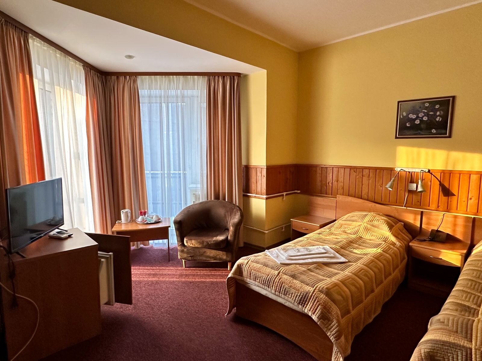 Фото отеля 2