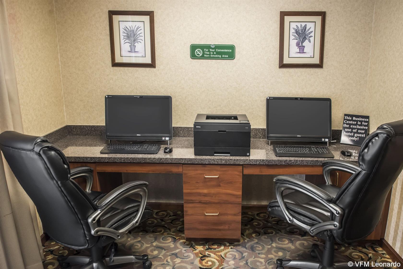 Фото Comfort Suites Tallahassee Downtown