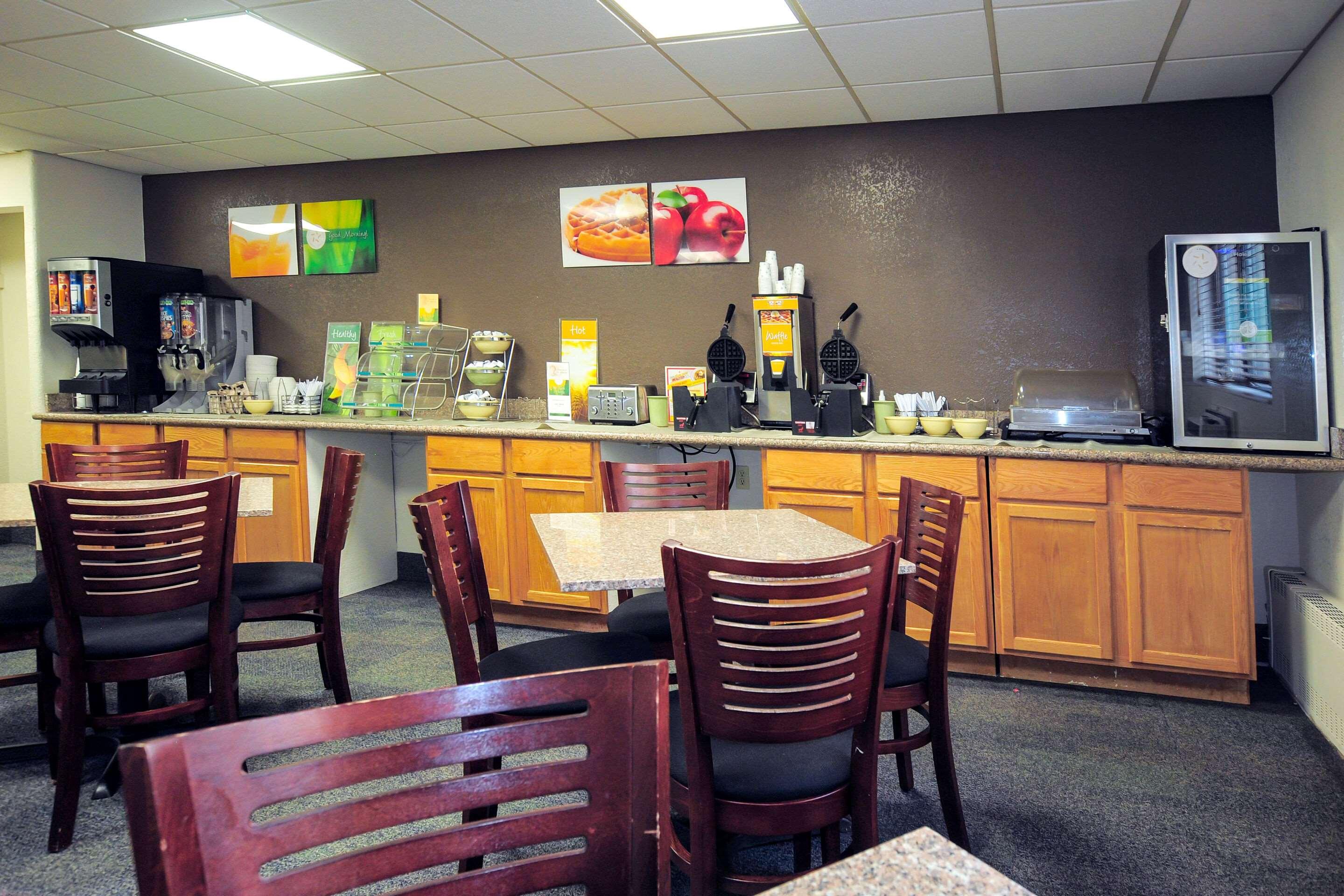 Фото Quality Inn Stadium Area