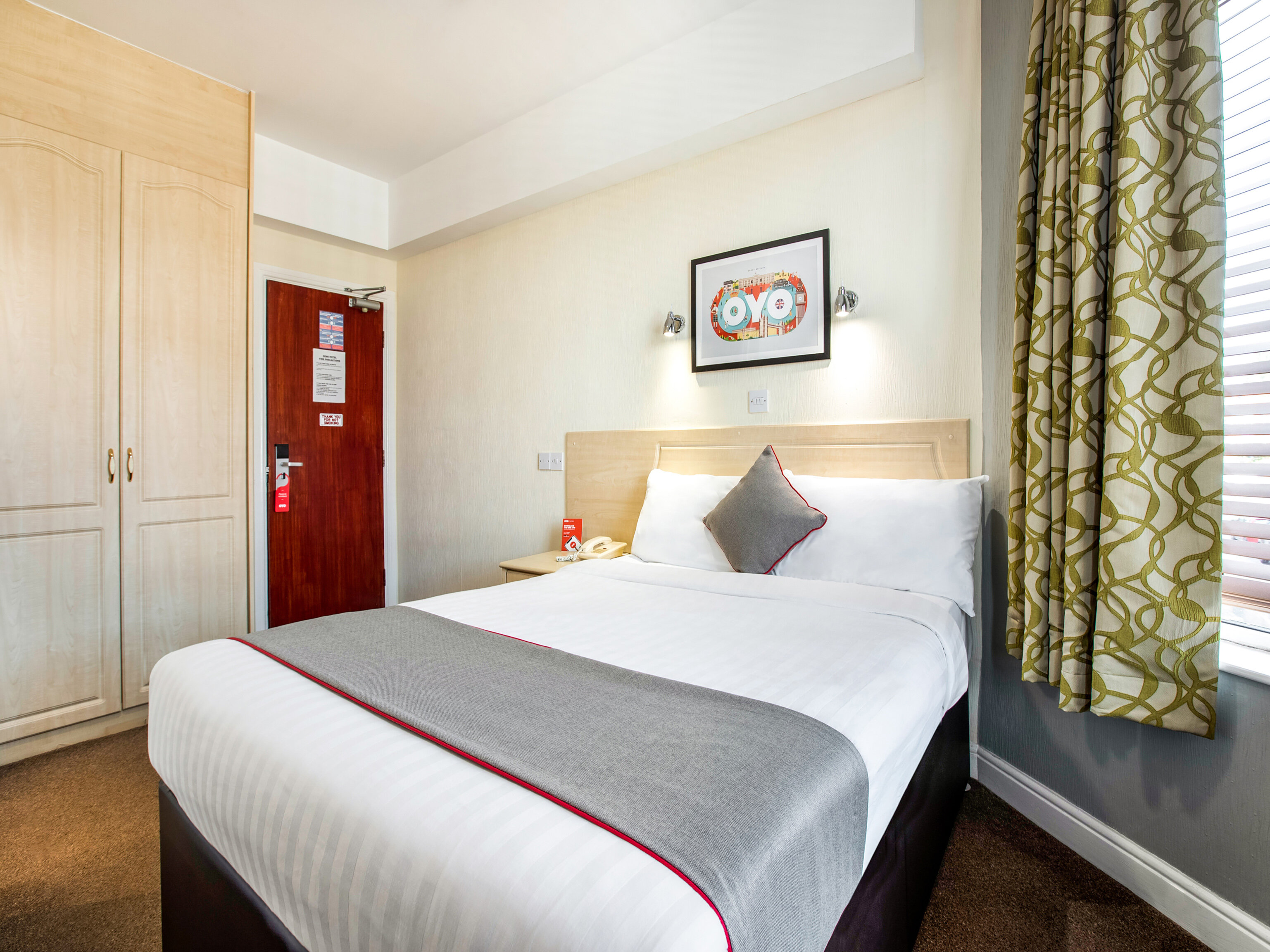 Фото Oyo Dene Hotel