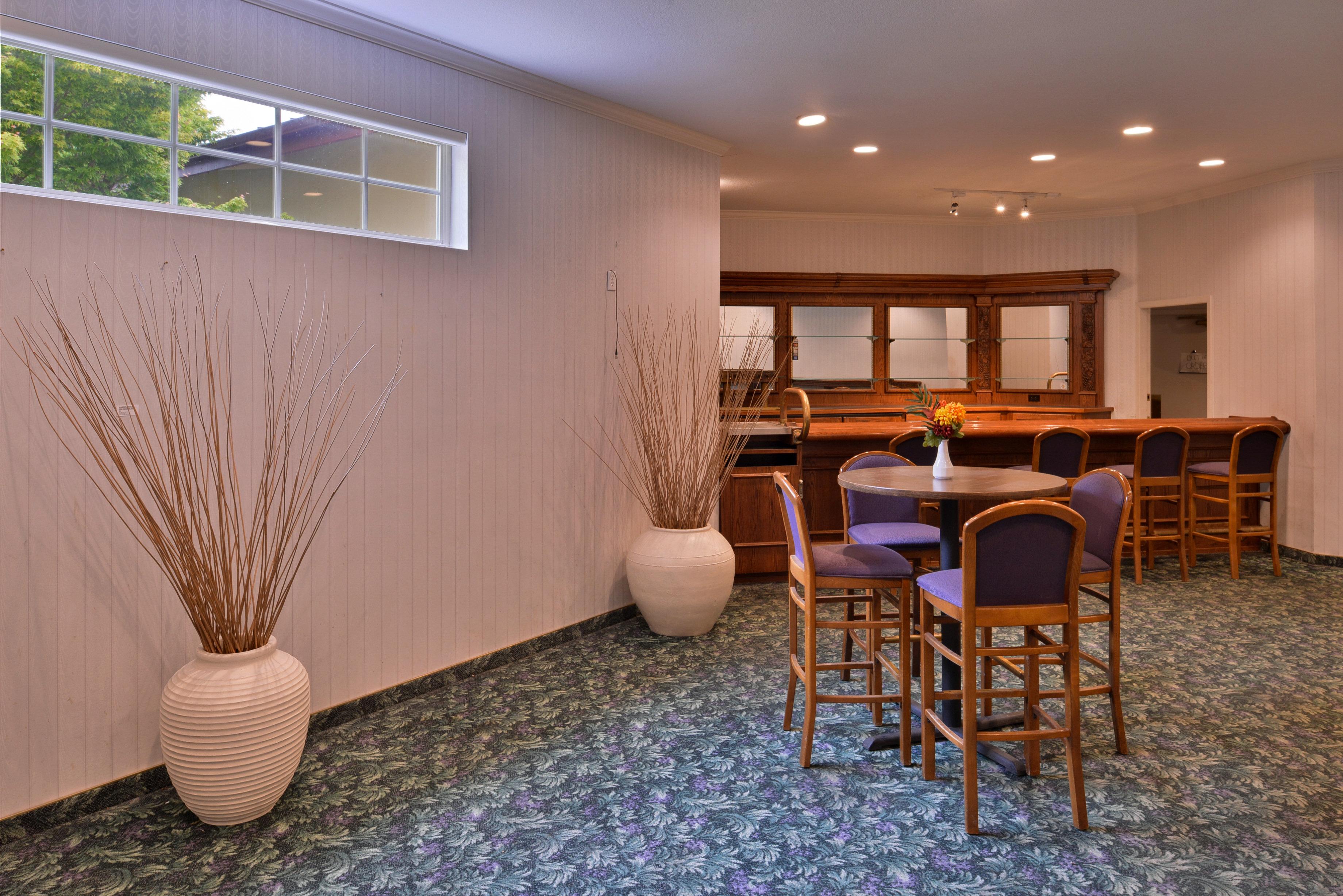 Фото Red Roof Inn Arcata