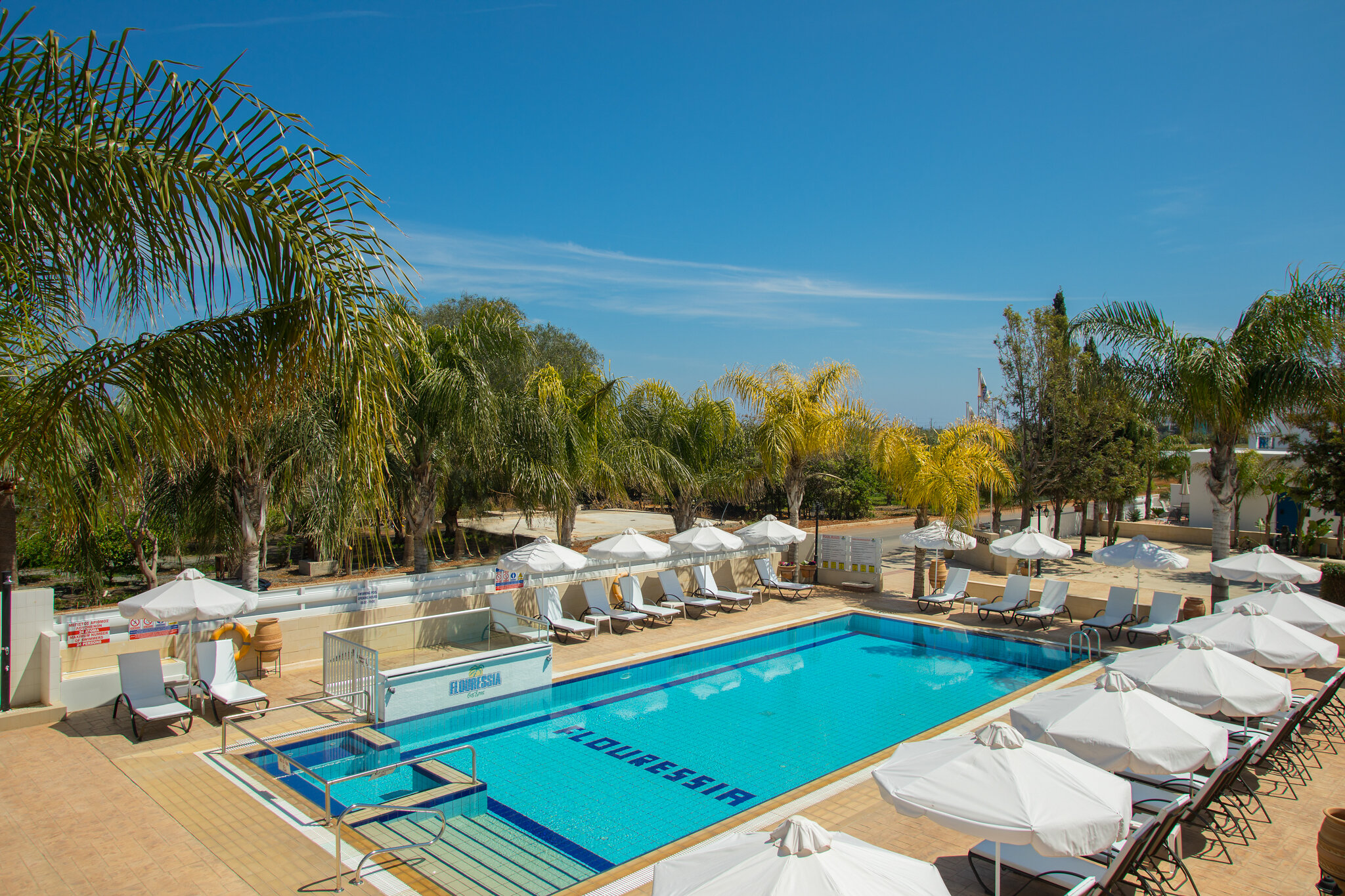 Фото Flouressia Gardens