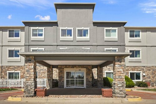 Гостиница La Quinta Inn & Suites by Wyndham Henderson-Northeast Denver