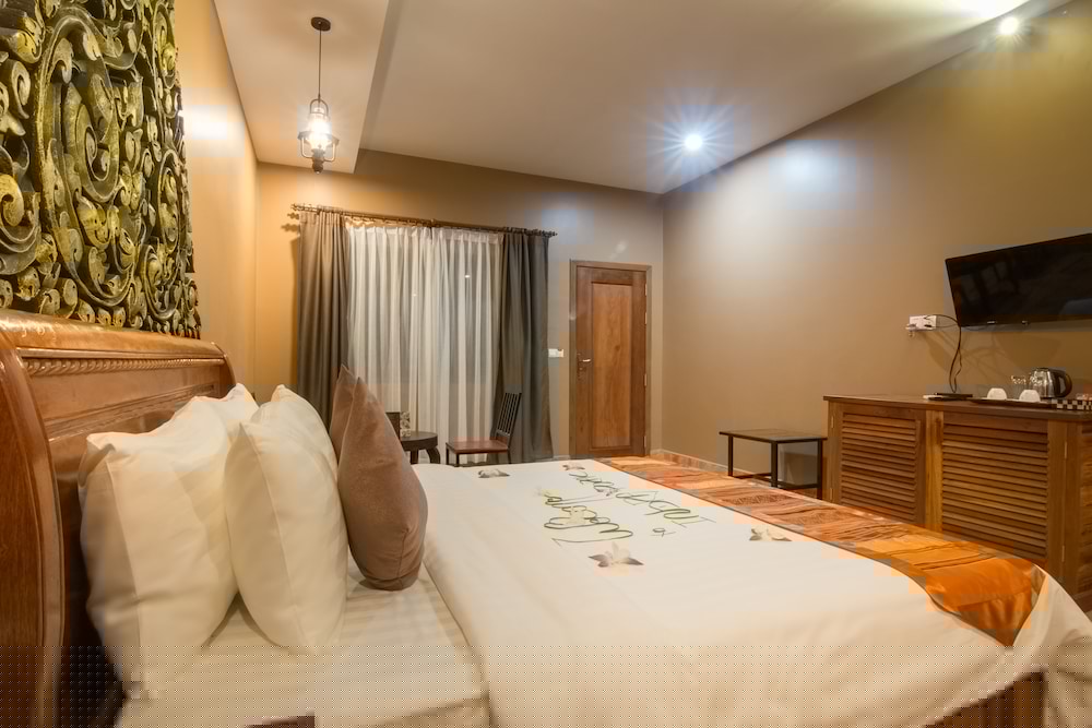 Фото Indra Porak Residence Hotel