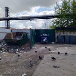 Trash and garbage disposal area (Moscow Region, Podolsk, Yuzhniy Microdistrict, MZhK Residential Complex), trash and garbage disposal area