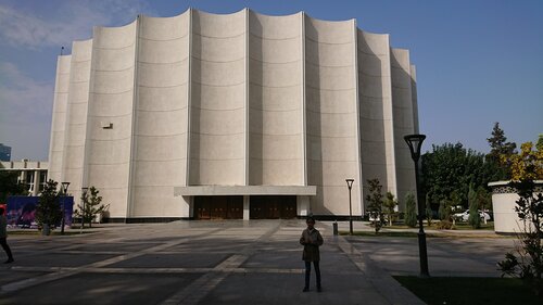 Yashirin kamerali tualet pornosini qidiring