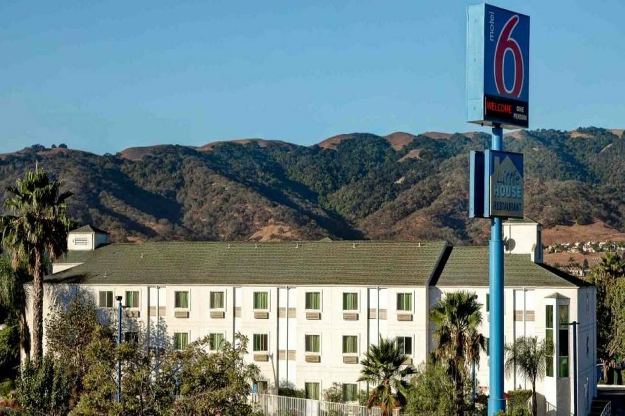 Фото Motel 6 Gilroy, Ca