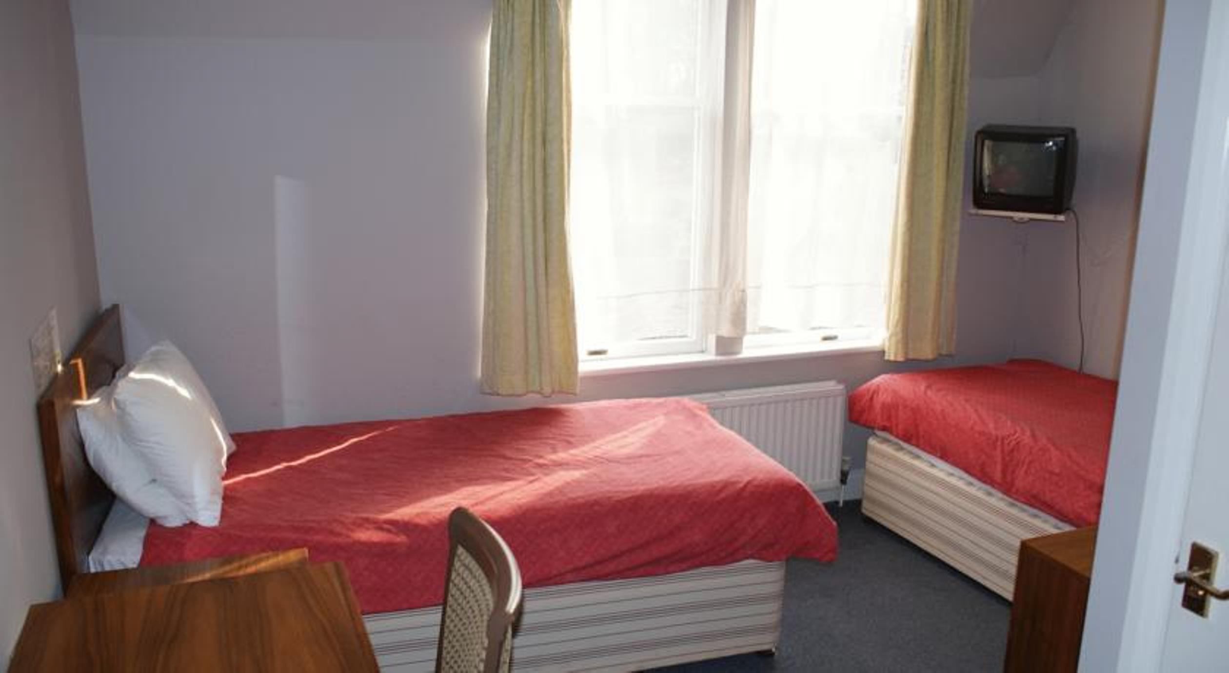 Фото Kirkdale Hotel