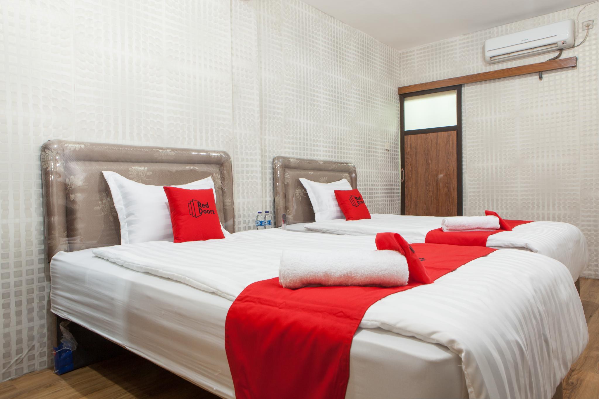 Фото RedDoorz near Pelabuhan Tanjung Perak 2 Surabaya